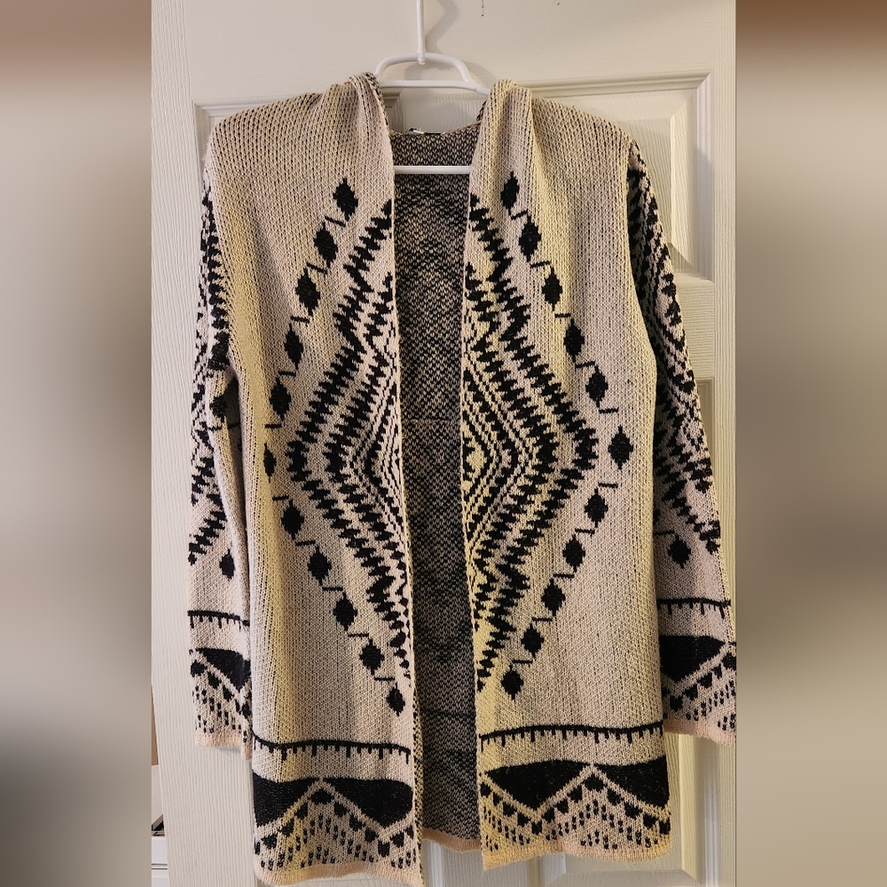 Sz Large tan and black cardigan